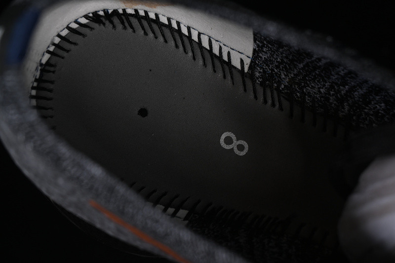 Nike Air Vapormax Flyknit Explorer 849558-010