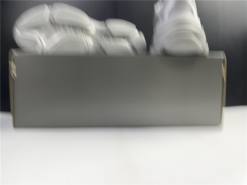 Ba*len*cia*ga sliver white sneaker 536737 w0901 8100