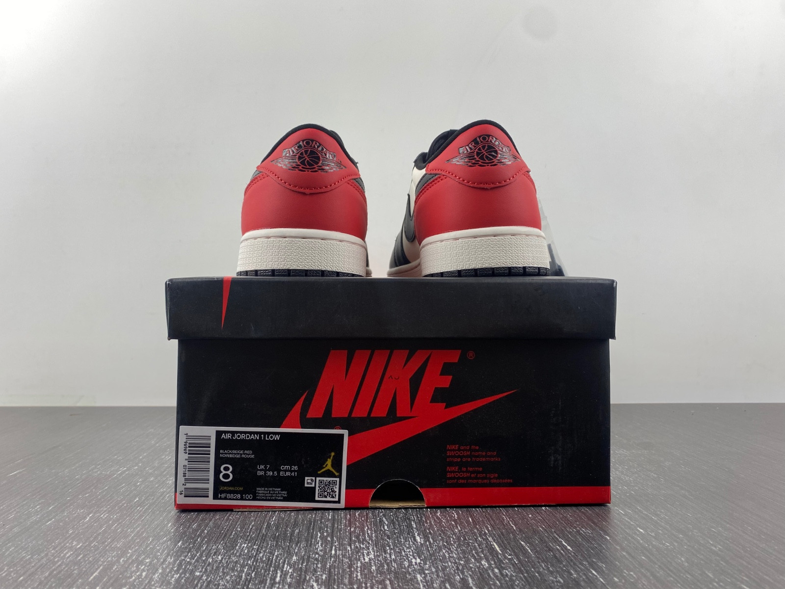 Paris Saint-Germain x Air Jordan 1 Low OG | HF8828-100