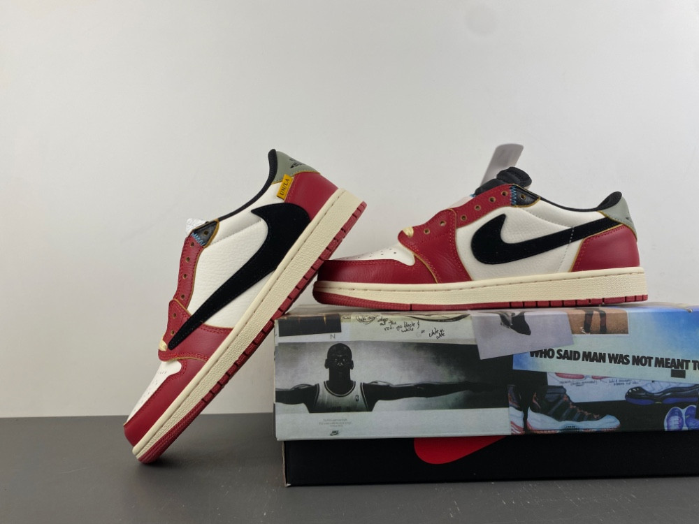 Travis Scott x Air Jordan 1 Low DM7866-600