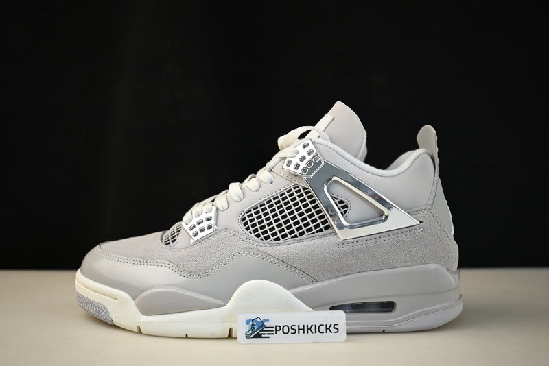Air Jordan 4 Frozen Moments AQ9129-001