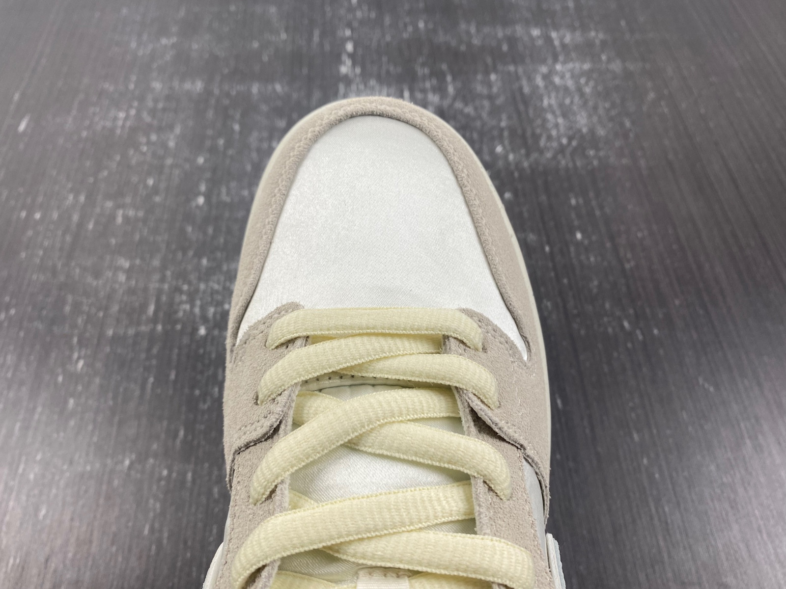 Nike SB Dunk Low City of Love Coconut Milk FZ5654-100