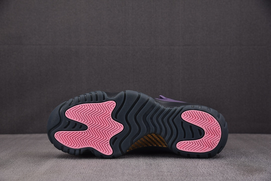 Air Jordan 11 "Canyon Purple" IO8961-553