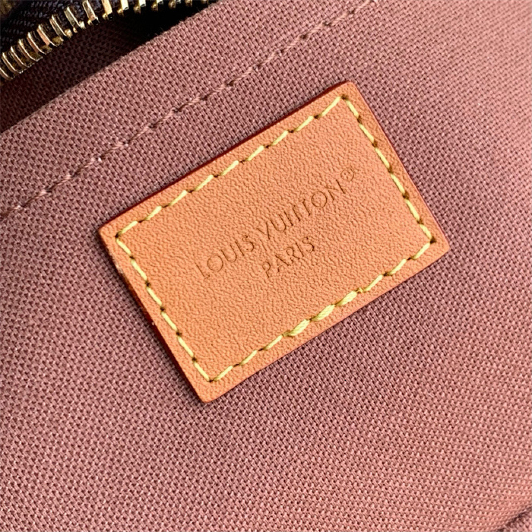 L0vis Vvtt0n Trocadero Wearable Wallet M14058