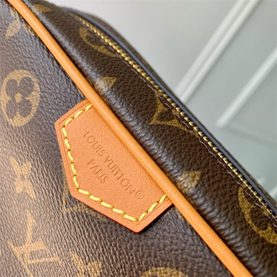 L0vis Vvtt0n Trocadero Wearable Wallet M14058