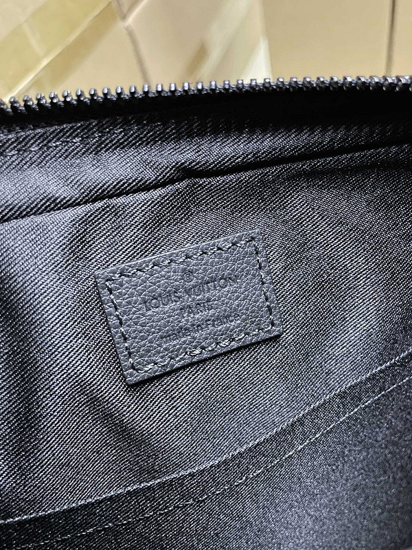 l0vis Vvtt0n trio jm messenger