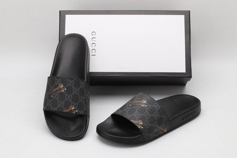 GUC LEATHER SLIDE