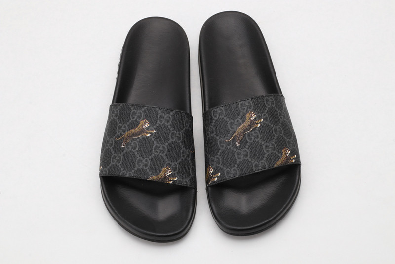 GUC LEATHER SLIDE