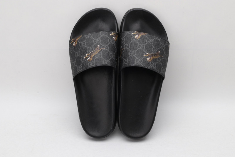 GUC LEATHER SLIDE