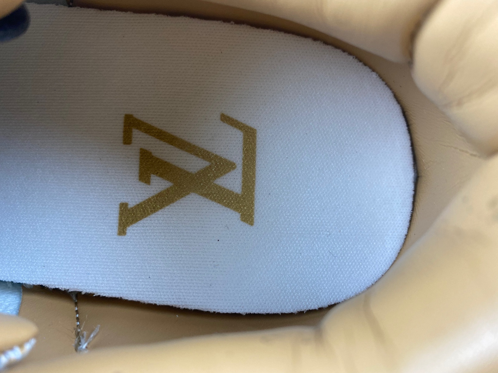 NIKE AIR FORCE 1 LOW BY VIRGIL ABLOH ( NORMAL SHOES BOX)