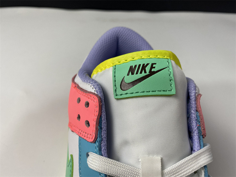 NIKE SB DUNK LOW “EASTER” DD1872-100
