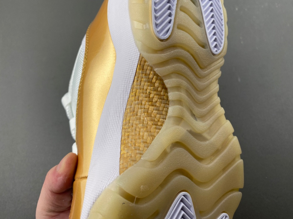 Air Jordan 11 Retro Low "Mother