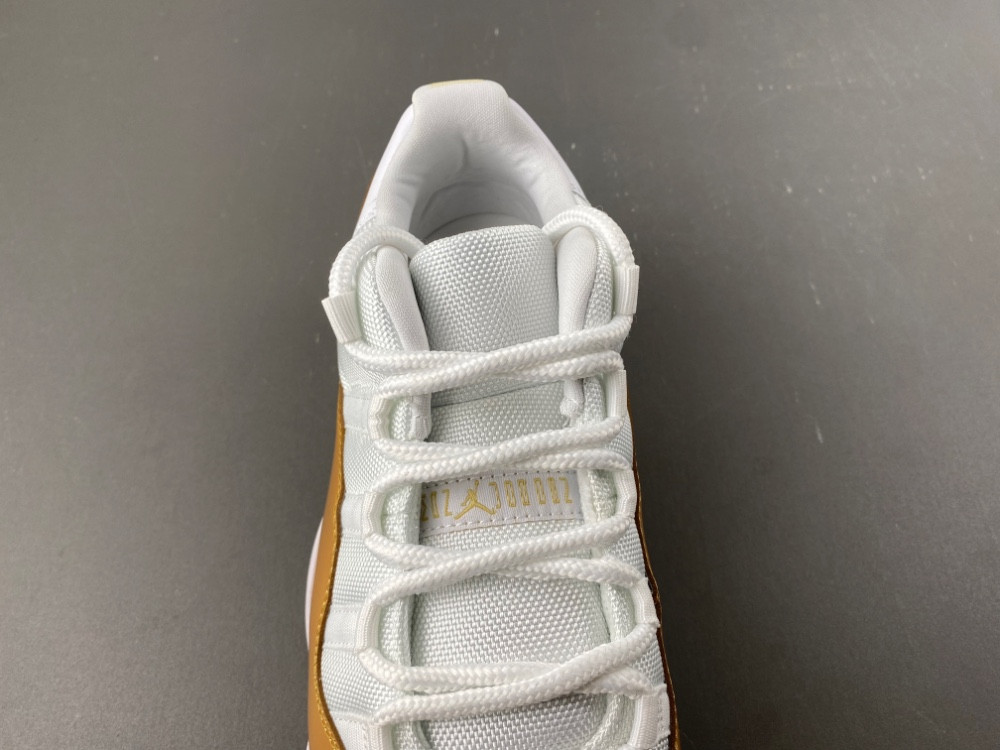 Air Jordan 11 Retro Low "Mother