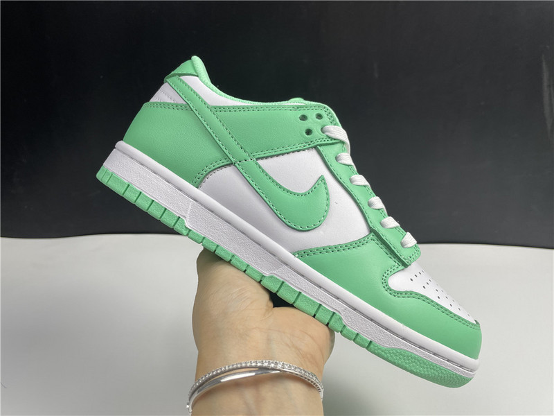 NIKE DUNK LOW GREEN GLOW DD1503-105