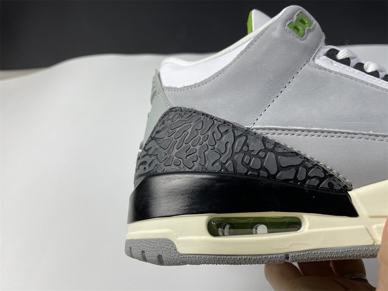 AIR JORDAN 3 RETRO ‘CHLOROPHYLL’ 136064 006
