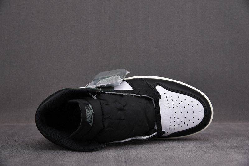 Jordan 1 Retro High Clay Green 555088-135