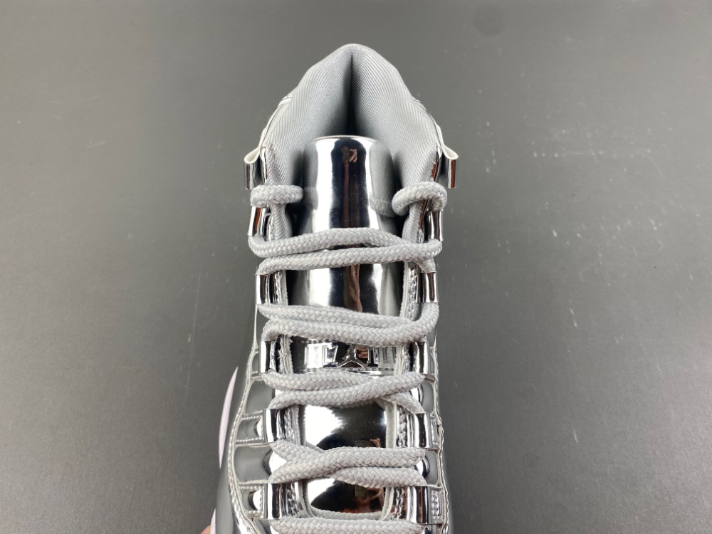 Air Jordan 11“Chrome” PE