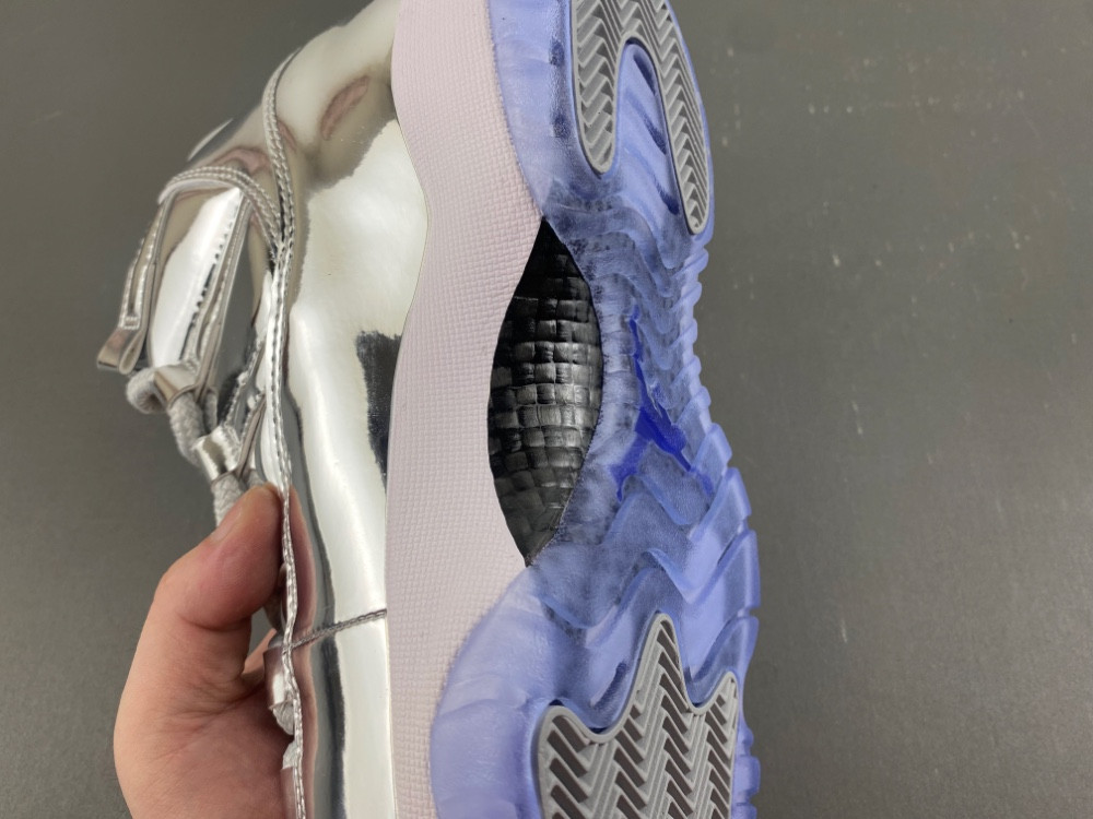 Air Jordan 11“Chrome” PE
