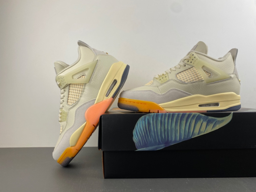 Air Jordan Wmns 4 Retro 