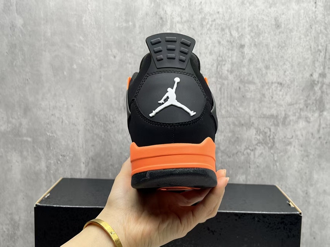 Air Jordan 4 Retro “Orange Thunder”