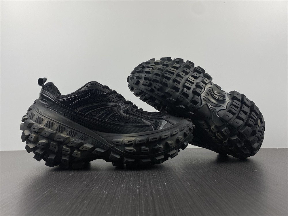 Ba*len*cia*ga bouncer chunky-sole sneakers