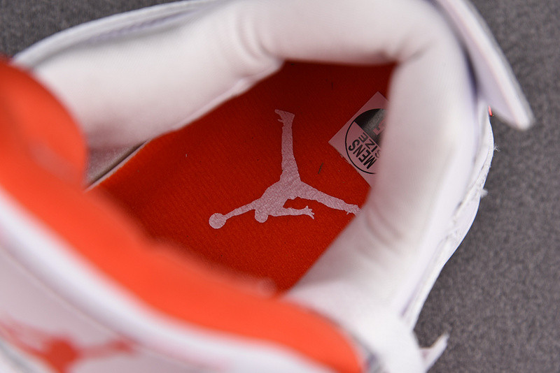 Jordan 4 Retro Metallic Orange CT8527-118