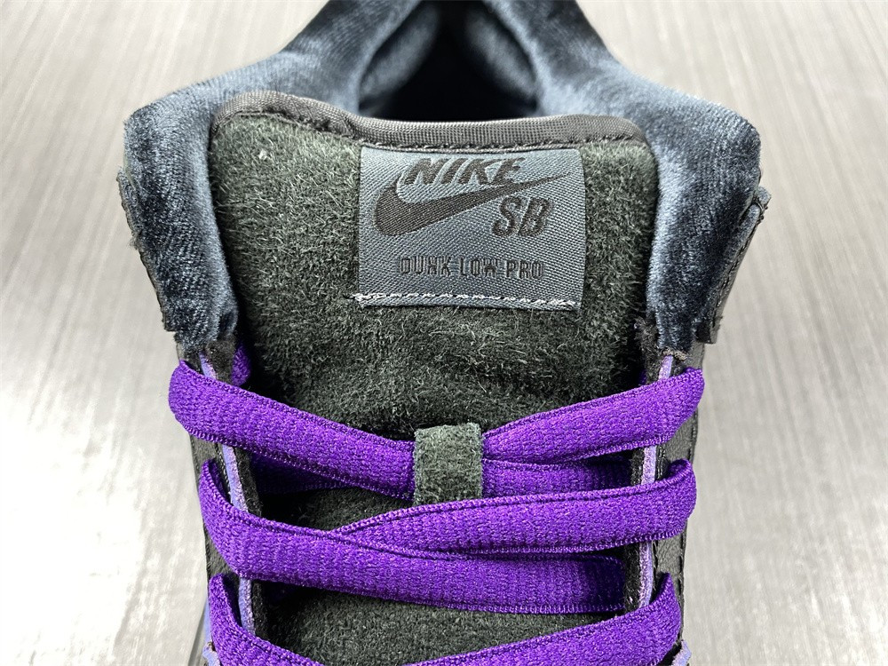 FAMILIA X NIKE SB DUNK LOW FIRST AVENUE DJ1159-001