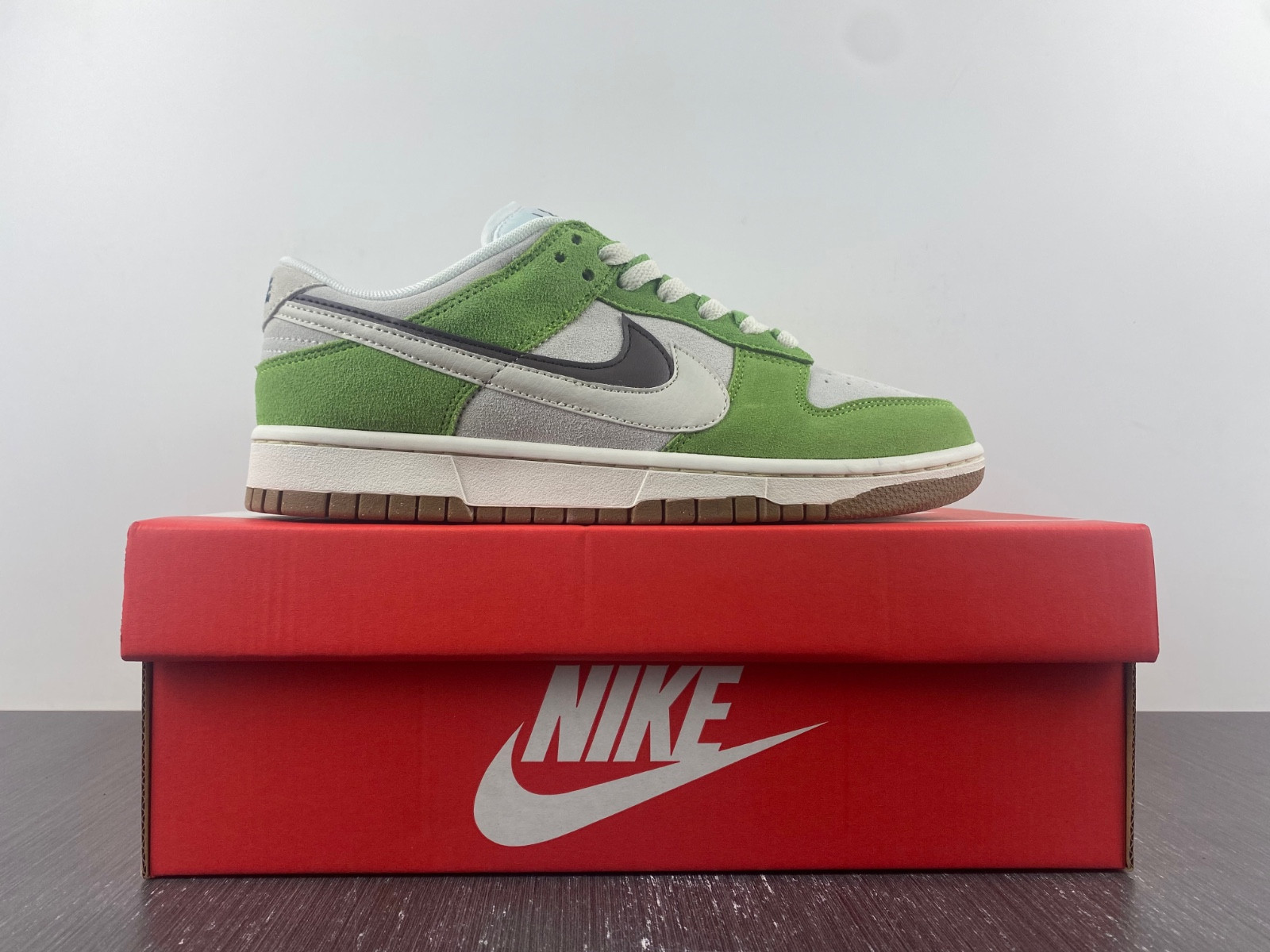 Nike Dunk Low SE "85" | DO9457-100