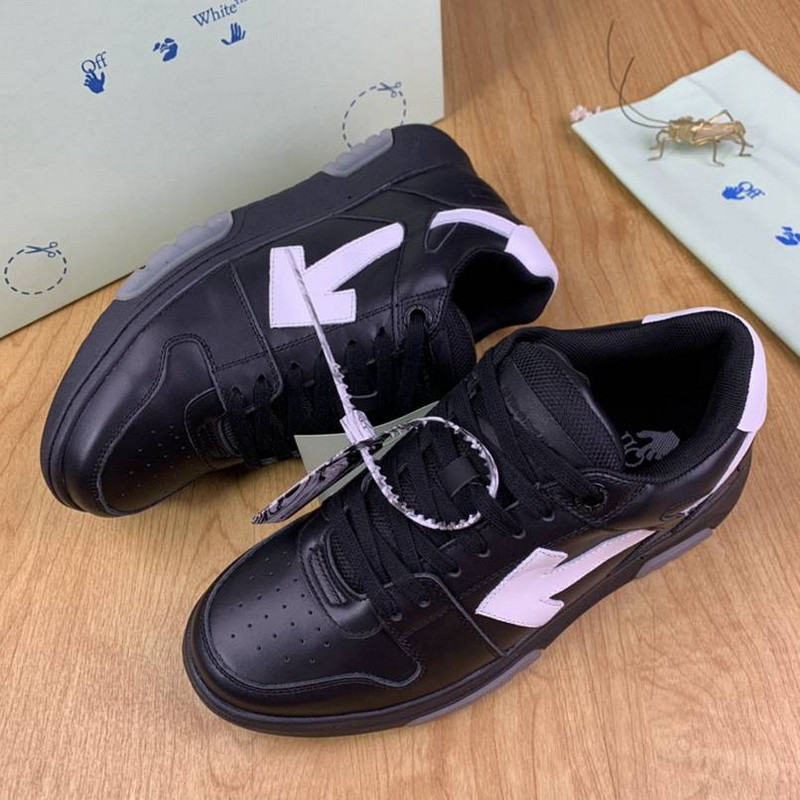 Off-White c/o Virgil Abloh