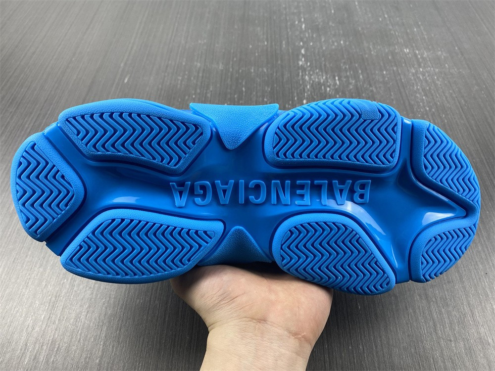 Ba*len*cia*ga triple s 71020 w2rb6 0203