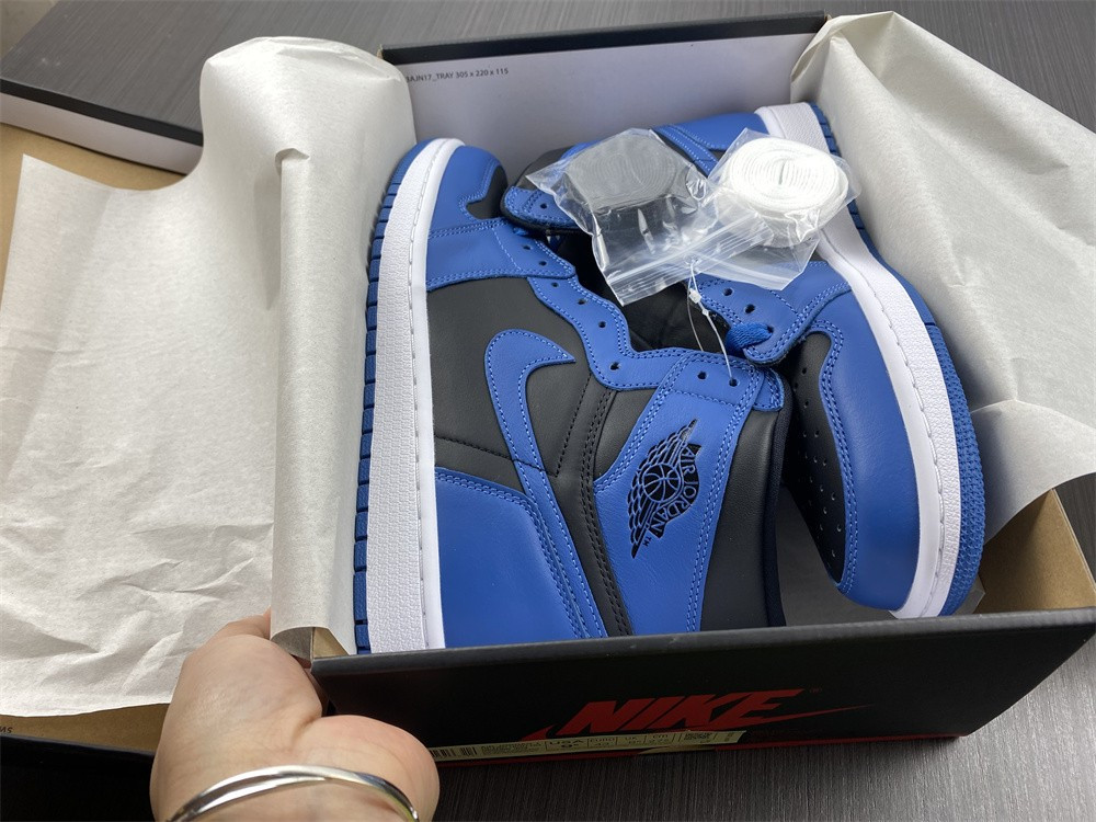 Air Jordan 1 Retro High OG “Dark Marina Blue” 555088-404