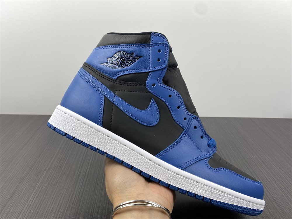 Air Jordan 1 Retro High OG “Dark Marina Blue” 555088-404