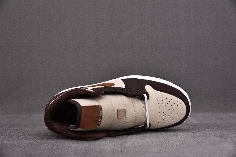 Jordan 1 Mid SE Brown Basalt Oatmeal (W) DO6699-200