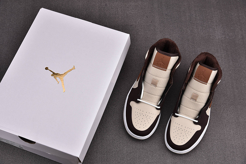 Jordan 1 Mid SE Brown Basalt Oatmeal (W) DO6699-200