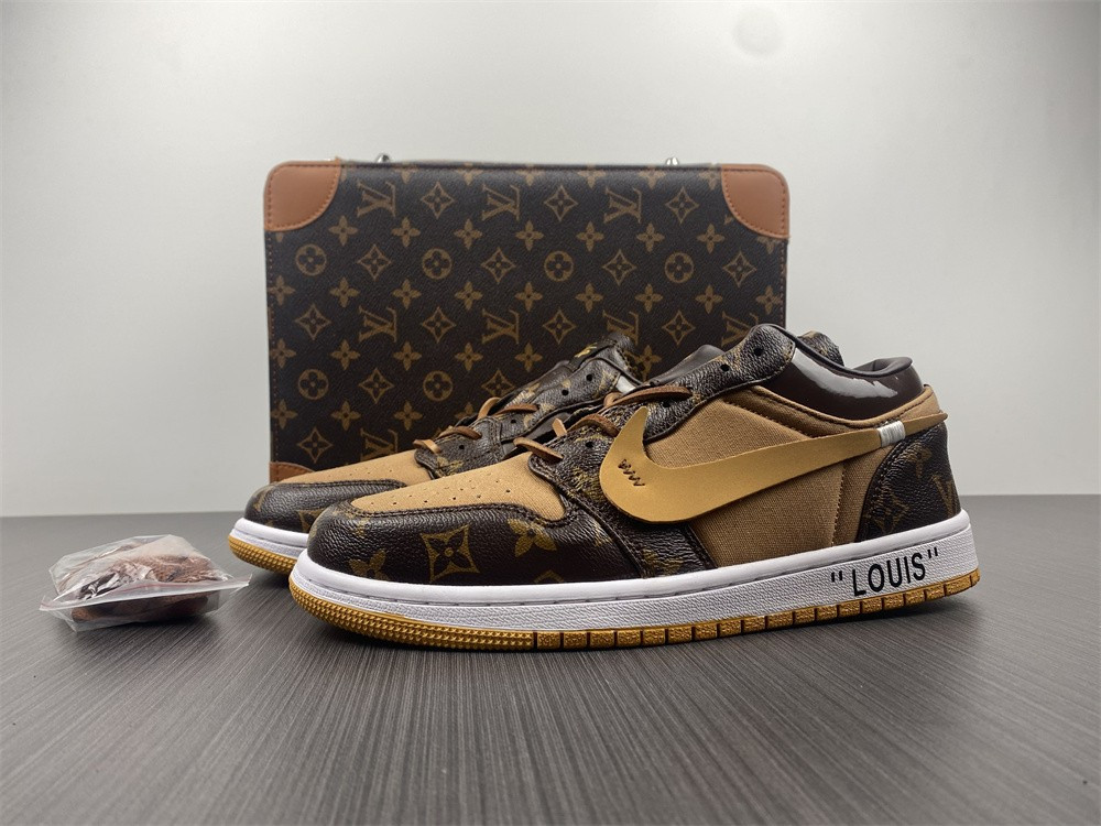 AIR JORDAN 1 LOW SNEAKERS