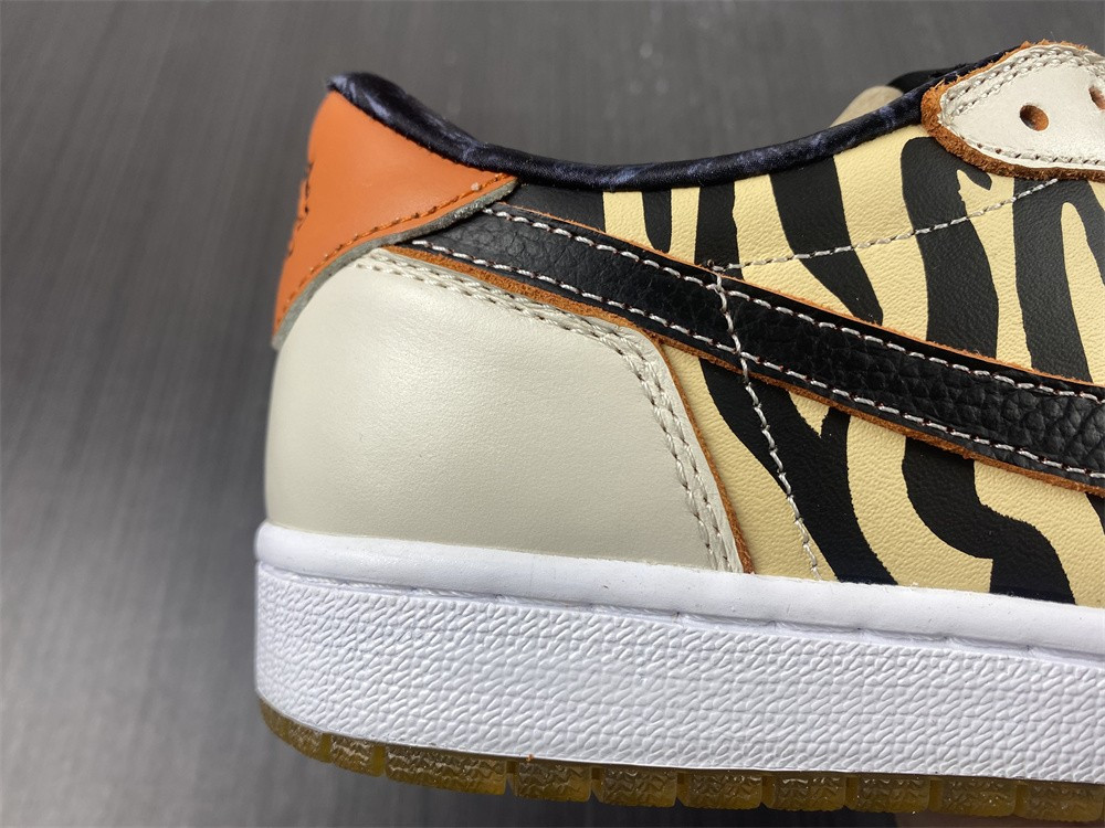 JORDAN 1 LOW OG YEAR OF THE TIGER DH6932-100