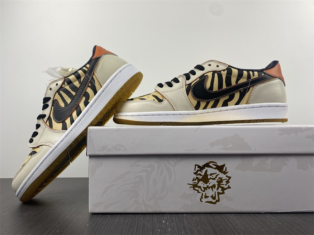 JORDAN 1 LOW OG YEAR OF THE TIGER DH6932-100