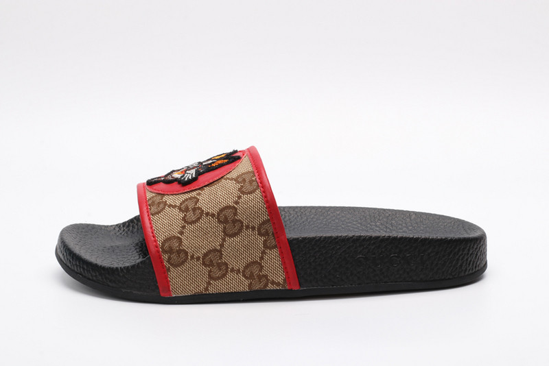 GUC LEATHER SLIDE