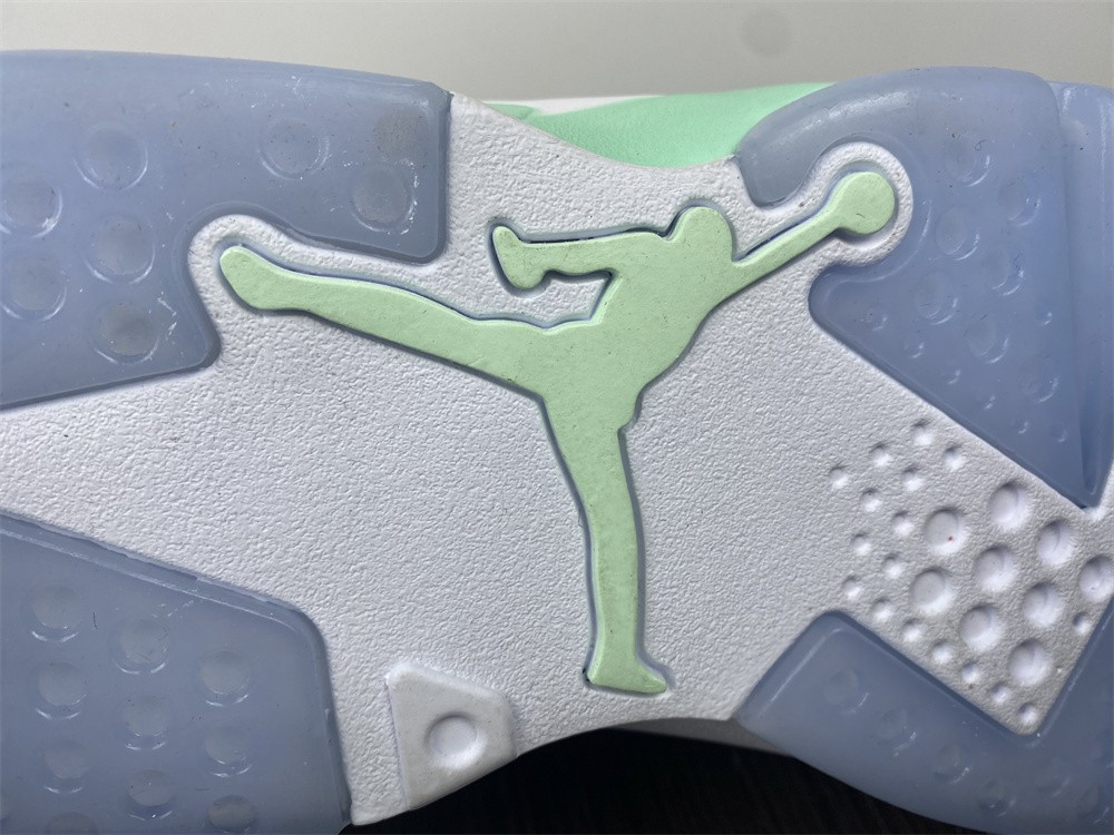 Air Jordan 6 WMNS “Mint Foam” DQ4914-103