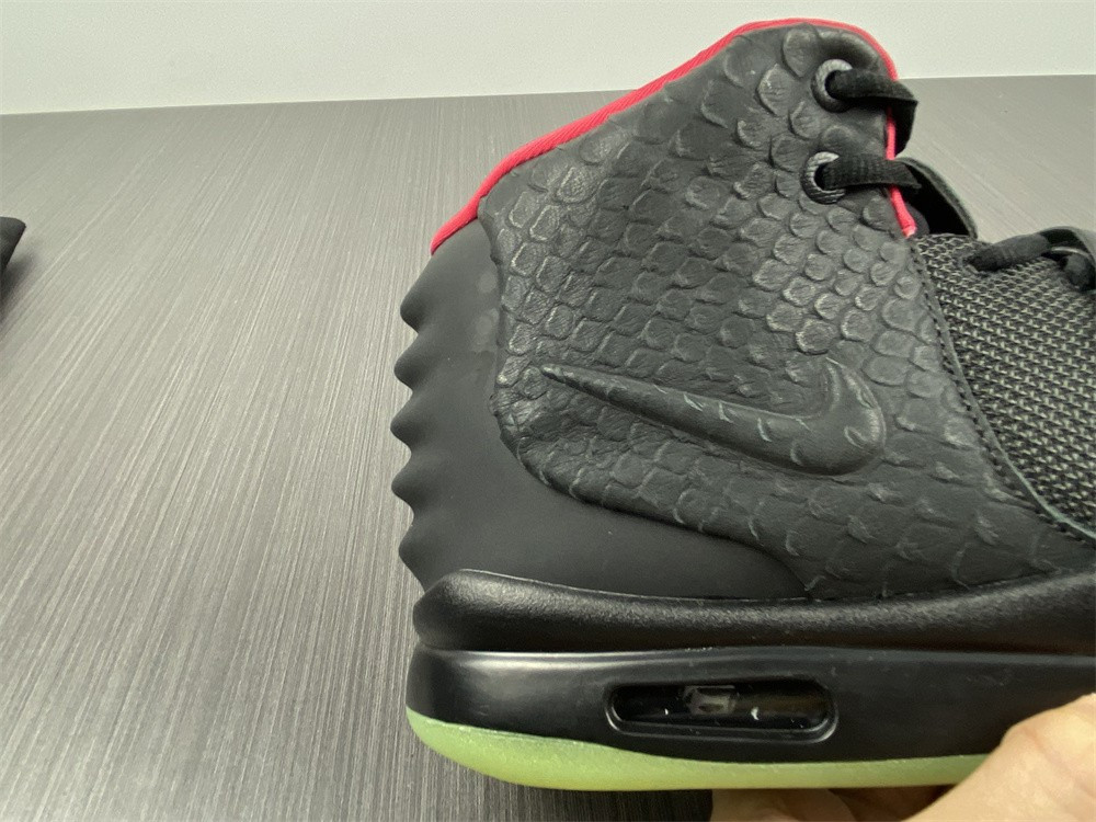 nike air Y**zy 2 “solar red” black mens 508214-006