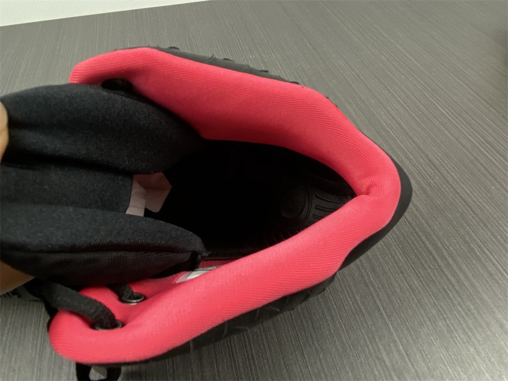 nike air Y**zy 2 “solar red” black mens 508214-006