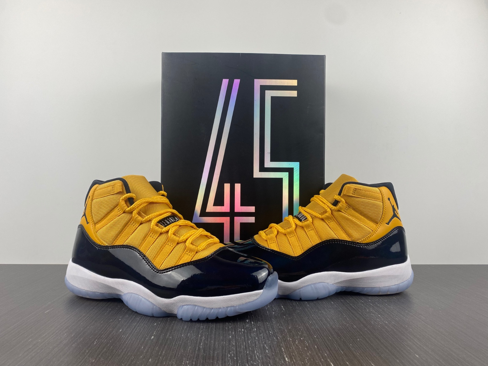 Air Jordan 11 Retro Black Yellow CT8012-118