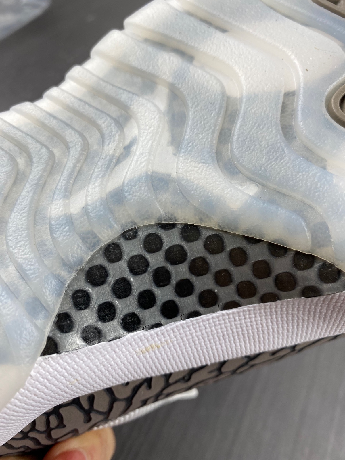 Air Jordan 11 Low Cement Grey AV2187-140