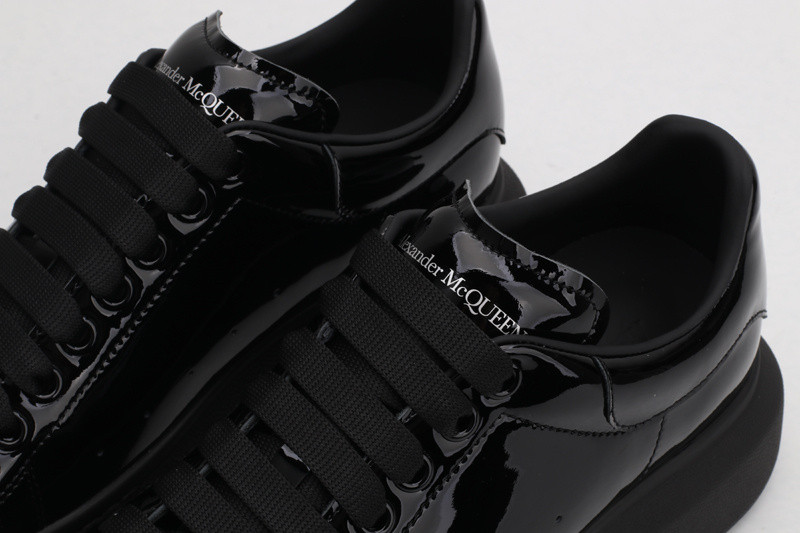 a1exa*der Mcqv*en sneaker