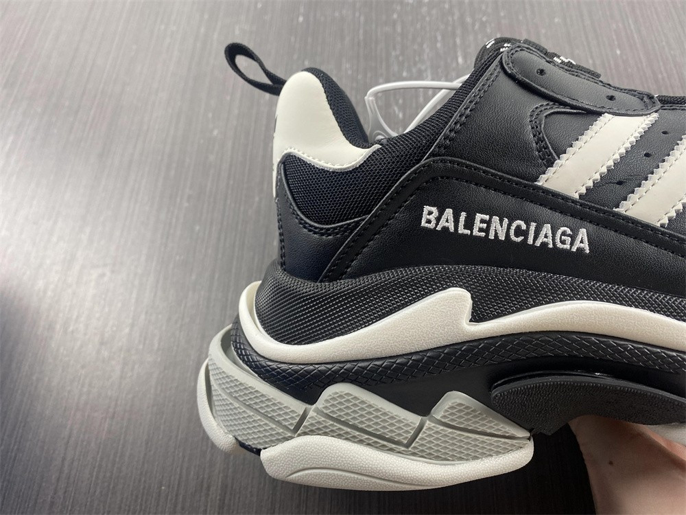 Ba*len*cia*ga triple s 710021 w3rn3 1001