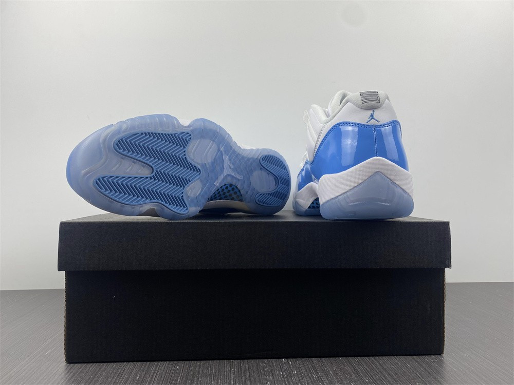 Jordan 11 Retro Low University Blue (2017) 528895-106