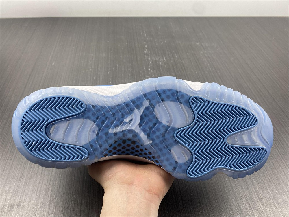 Jordan 11 Retro Low University Blue (2017) 528895-106