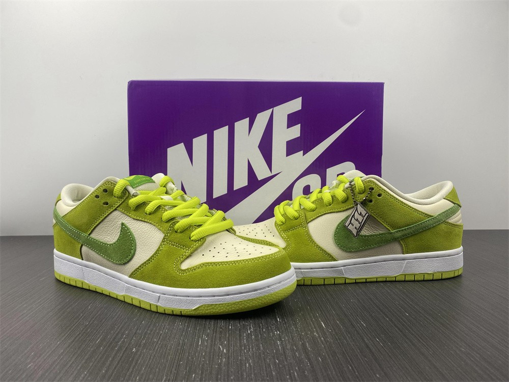 Nike SB Dunk Low Green Apple DM0807-300