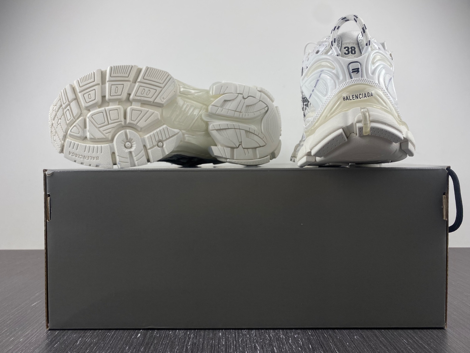 Ba*len*cia*ga runner 677402 w3rbq 9010