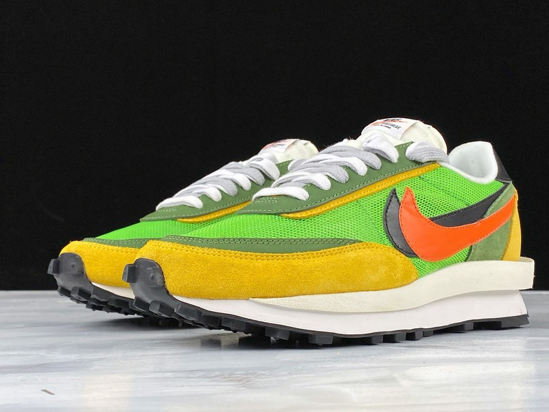 NIKE LD WAFFLE X SACAI GREEN GUSTO BV0073-300